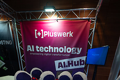 +Pluswerk Stand mit Plushtoys auf der Pimcore Inspire 2024